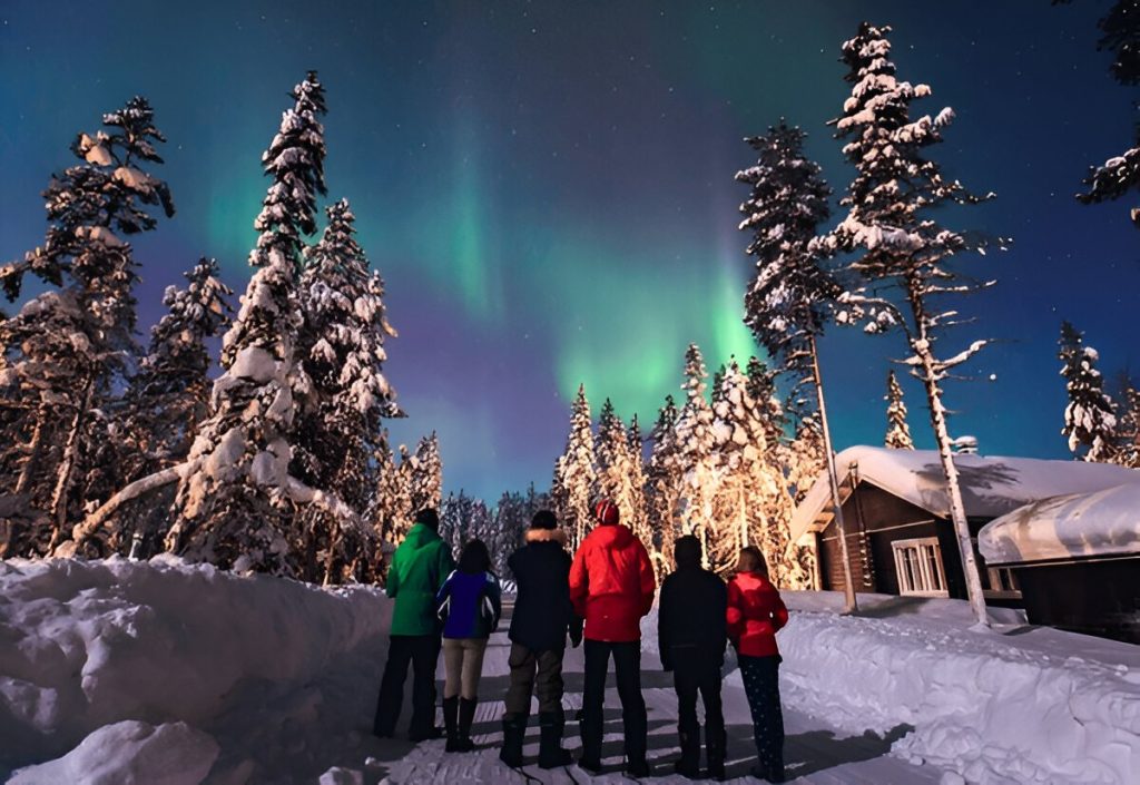 Plan your trip with EMS Visa Consultant for a Canada tourist visa 

